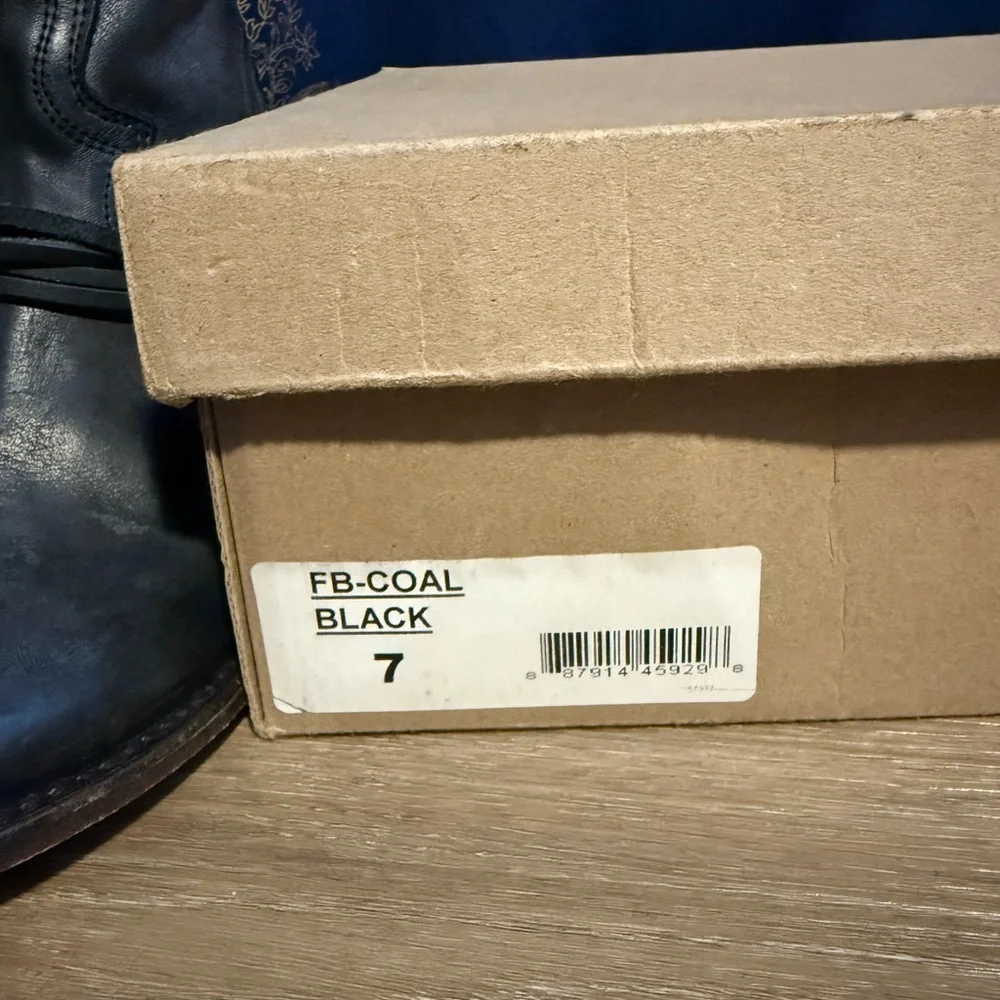 Freebird by Steven Boots- COAL - Size: 7 - Picture 8 of 9